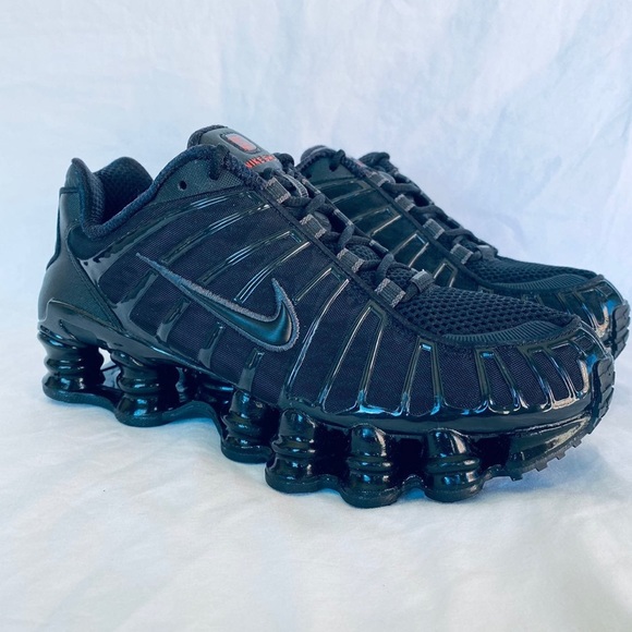 Nike Shox TL Triple Black Women’s 7.5 Nike Shox TL Triple Black Women’s 7.5